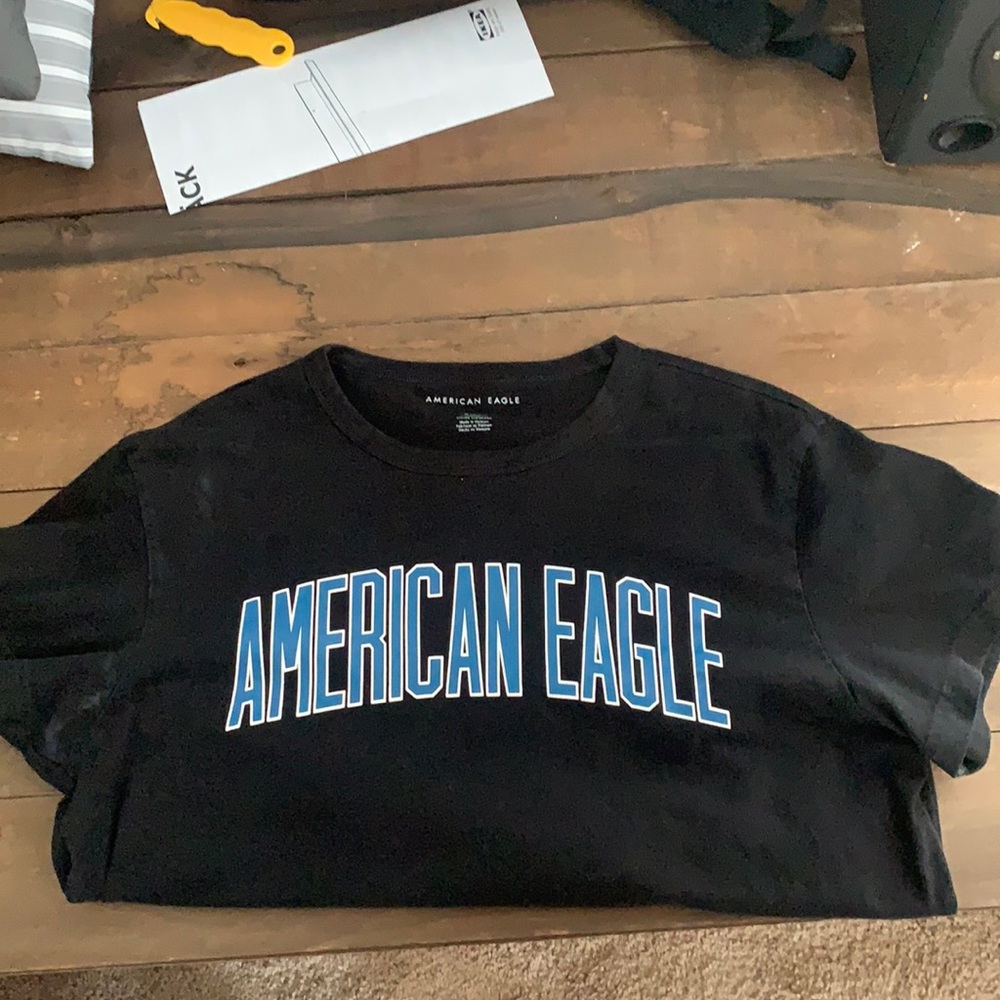 American eagle black tee